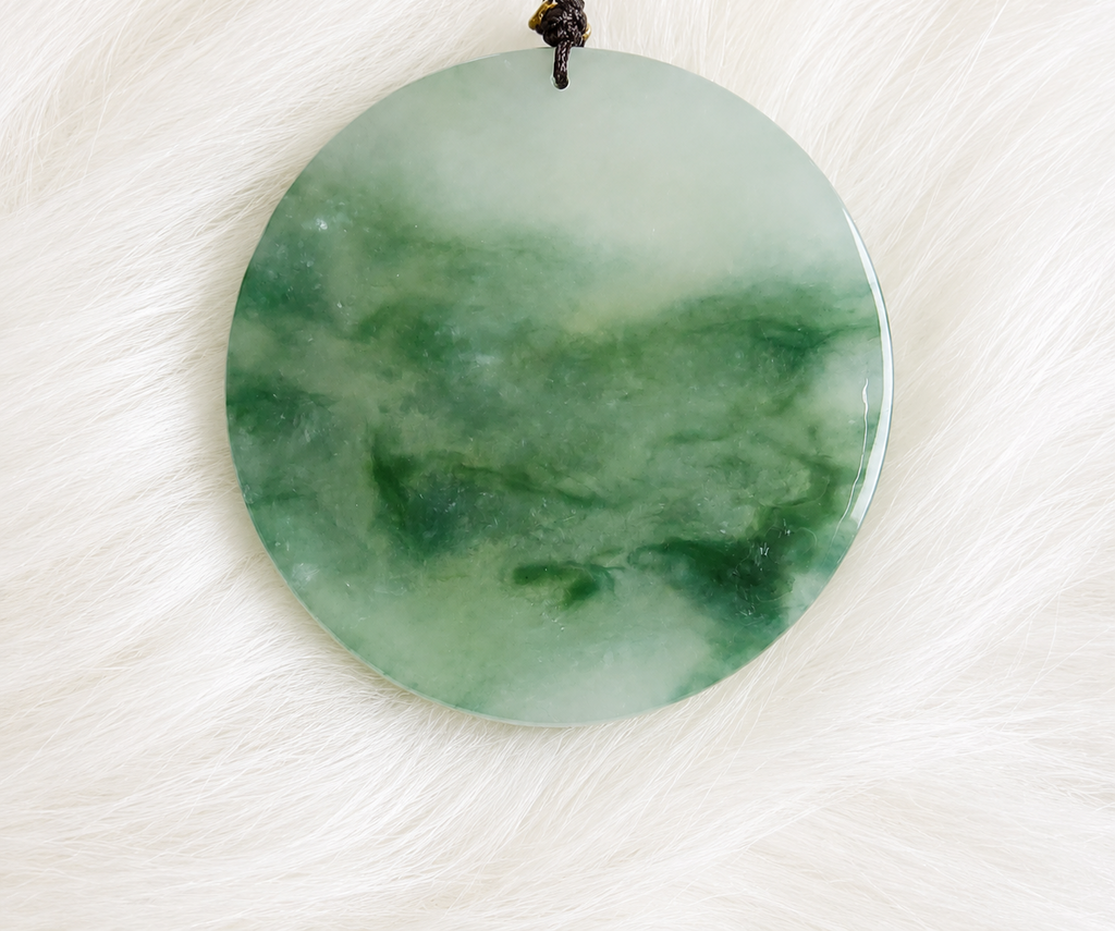Natural Jadeite Wu Shi Pai Pendant – Flowing Oily Green Jade